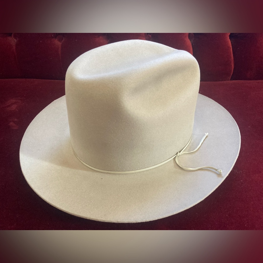Vintage Royal Stetson cowboy felt fur hat with original box. 1940s-1950s